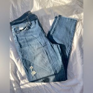 Gently worn Women’s size 31 high-rise skinny Joe’s jeans.